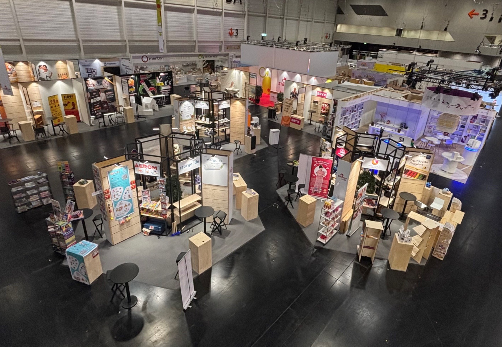 Vogelperspektive auf Startup Fläche auf der Spielwarenmesse 2026