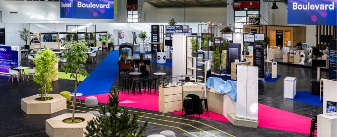 Raumkonzept World of Quantum 2025, Stände und Sitzbereiche